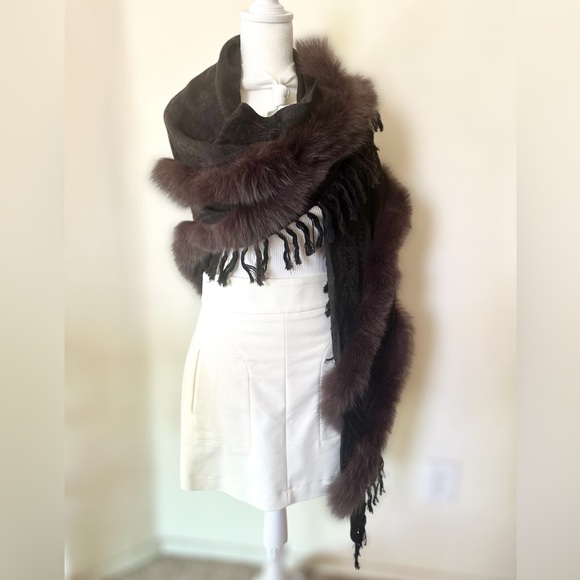 Gucci Fox Fur Lana Wool Shawl - Picture 1 of 7